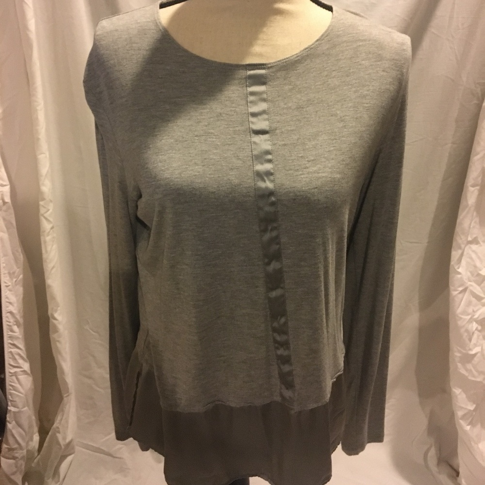 Worth NY light grey size medium satin trim top